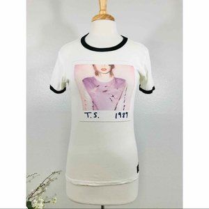 Taylor Swift 1989 World Tour Graphic T-Shirt